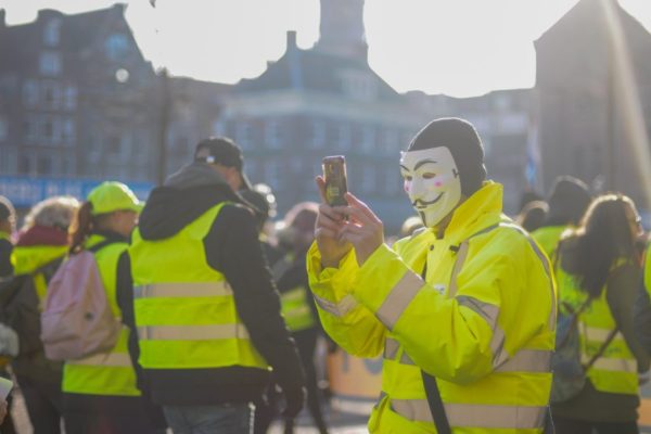 Dostęp do profili i kont reklamowych w social media a współpraca z agencją