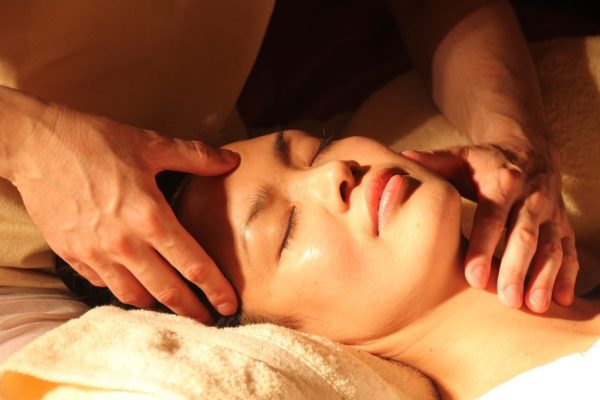 Jak zadbać o satysfakcję obecnych i zdobyć nowych klientów salonu SPA
