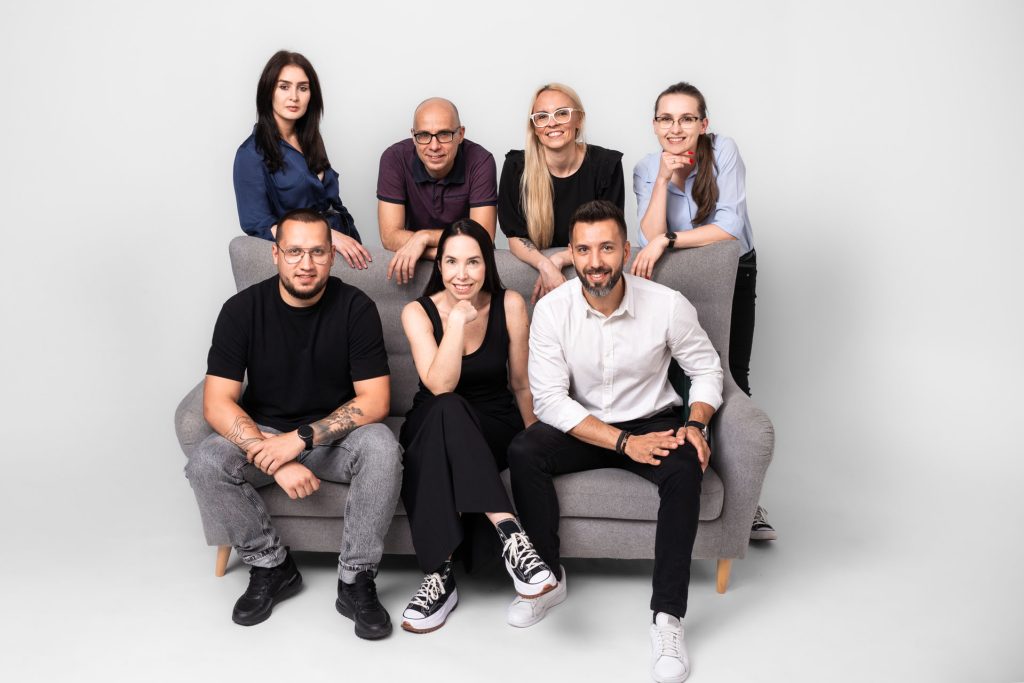 grupowe uśmiechnięte grupowe uśmiechnięte